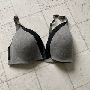Lively Wirefree Bra. Size 36DDD